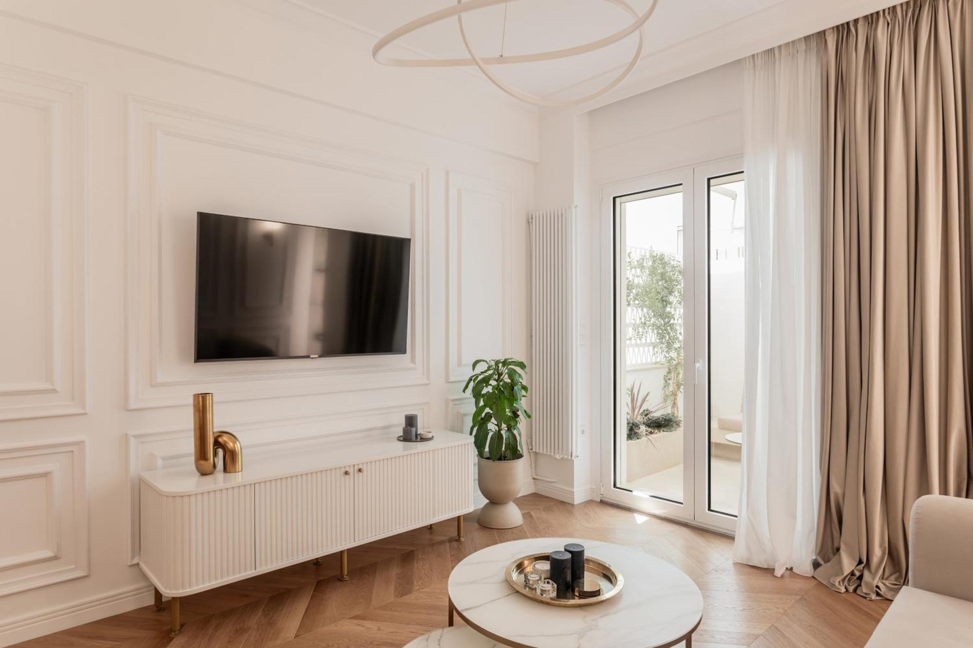 Elegant Apartment A Breath Away From The Acropolis アテネ エクステリア 写真